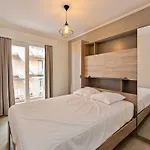 In With Sea Views Apartment *