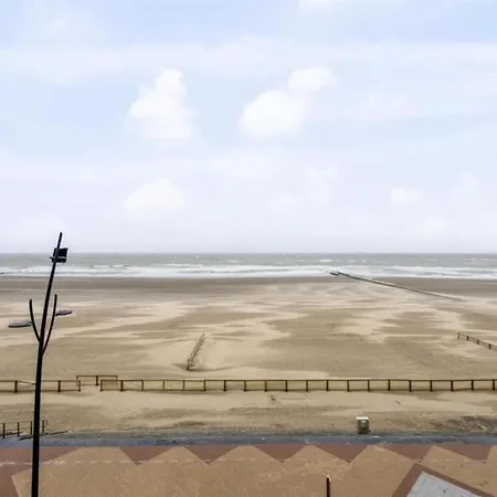 Apartament In With Sea Views Blankenberge