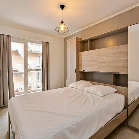 In With Sea Views Apartament *